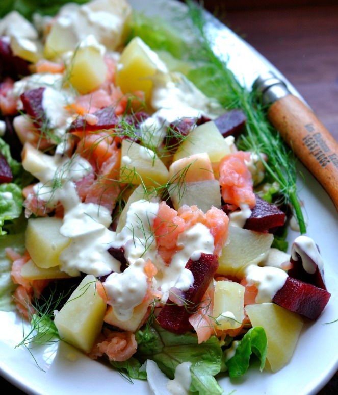 🍎 Salade d'automne à la truite fumée, betteraves, pommes et chèvre frais