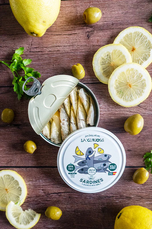 Sardines La Curiosa with lemon